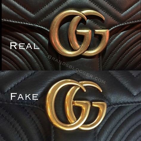 sac banane fake gucci|is a Gucci bag real.